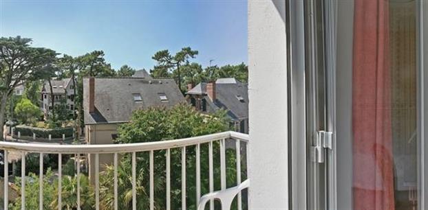 Chambre N° 210 avec vue sur les pins de La Baule