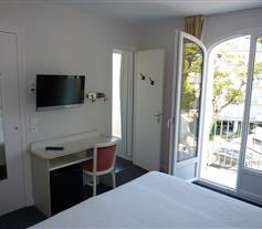 Chambre avec balcon de l'hôtel à La Baule 