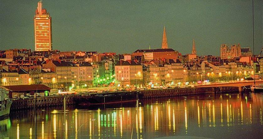 Nantes vue de nuit - Hotel La Concorde La Baule