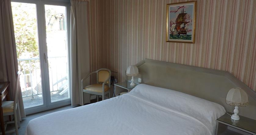 chambre avec vue latéral sur mer à la baule  - Hotel La Concorde La Baule